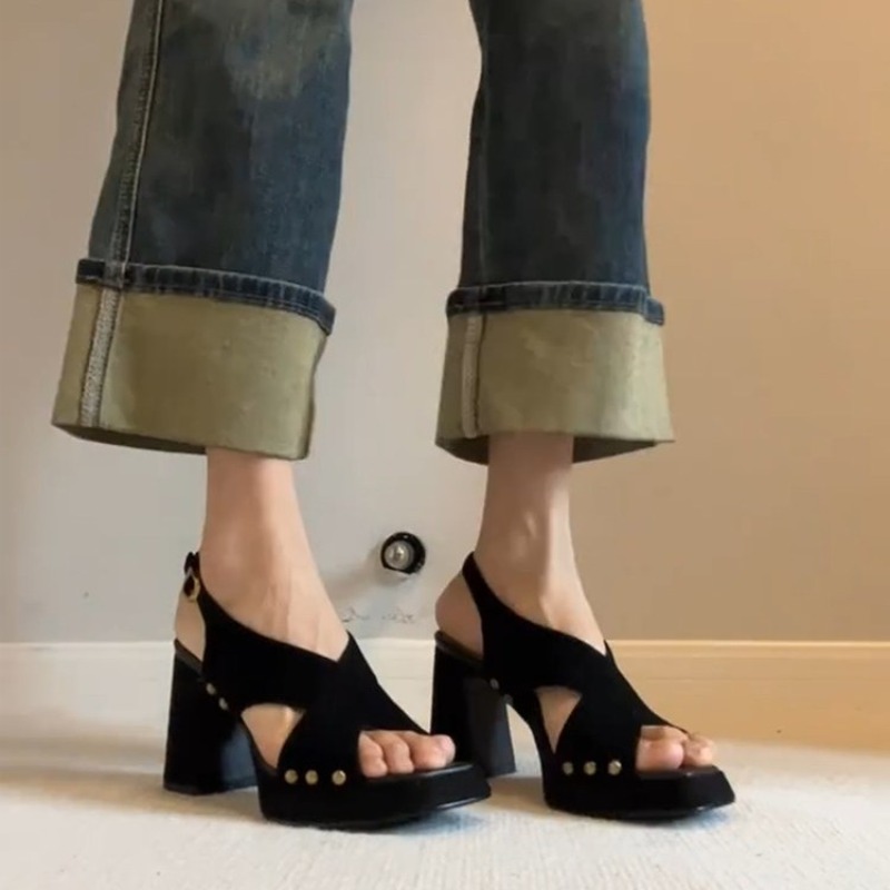 Sandal Wanita Hak Tinggi Chunk - Platform Sneakers Chunky ulasan dan harga