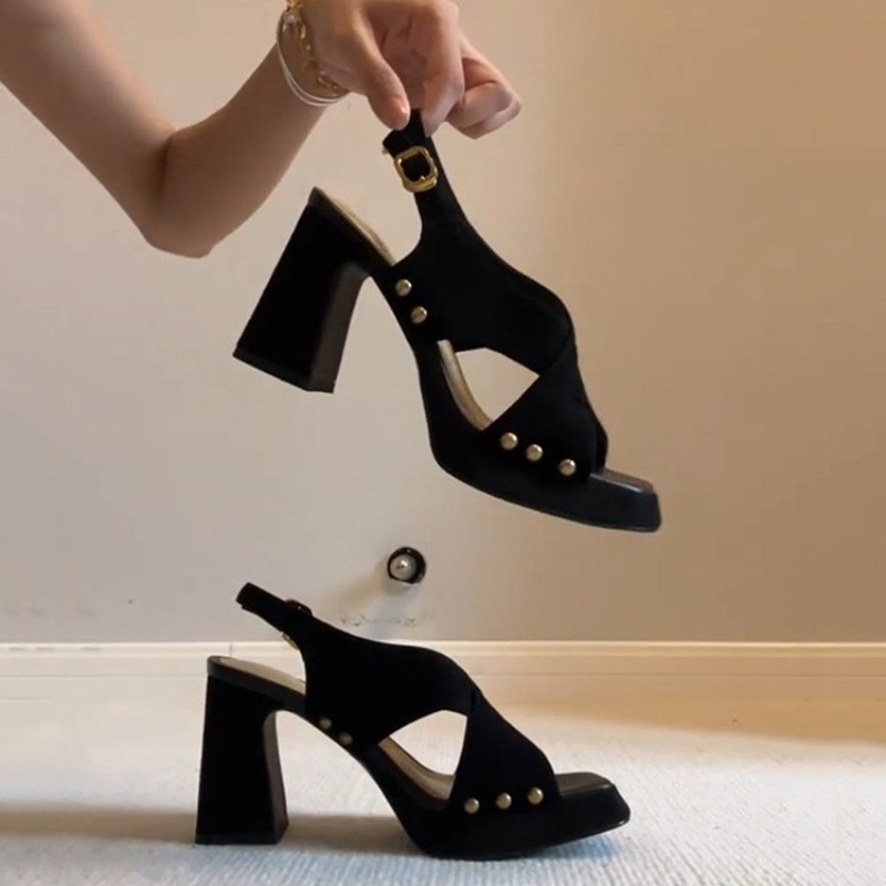 Sandal Wanita Hak Tinggi Chunk - Platform Sneakers Chunky ulasan dan harga